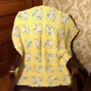 *** Hand Crochet BLANKET *** 42 x 36